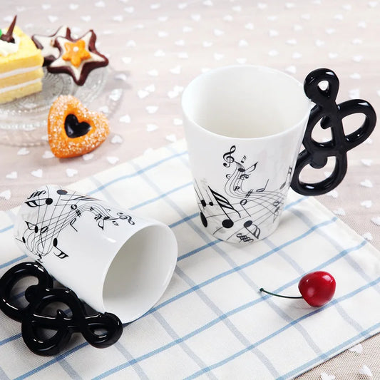 240 ml Kreative Musik Keramik Becher Gitarre Violine Stil Nette Kaffee Tee Milch Stave Tassen Und Tassen mit Griff Neuheit geschenke